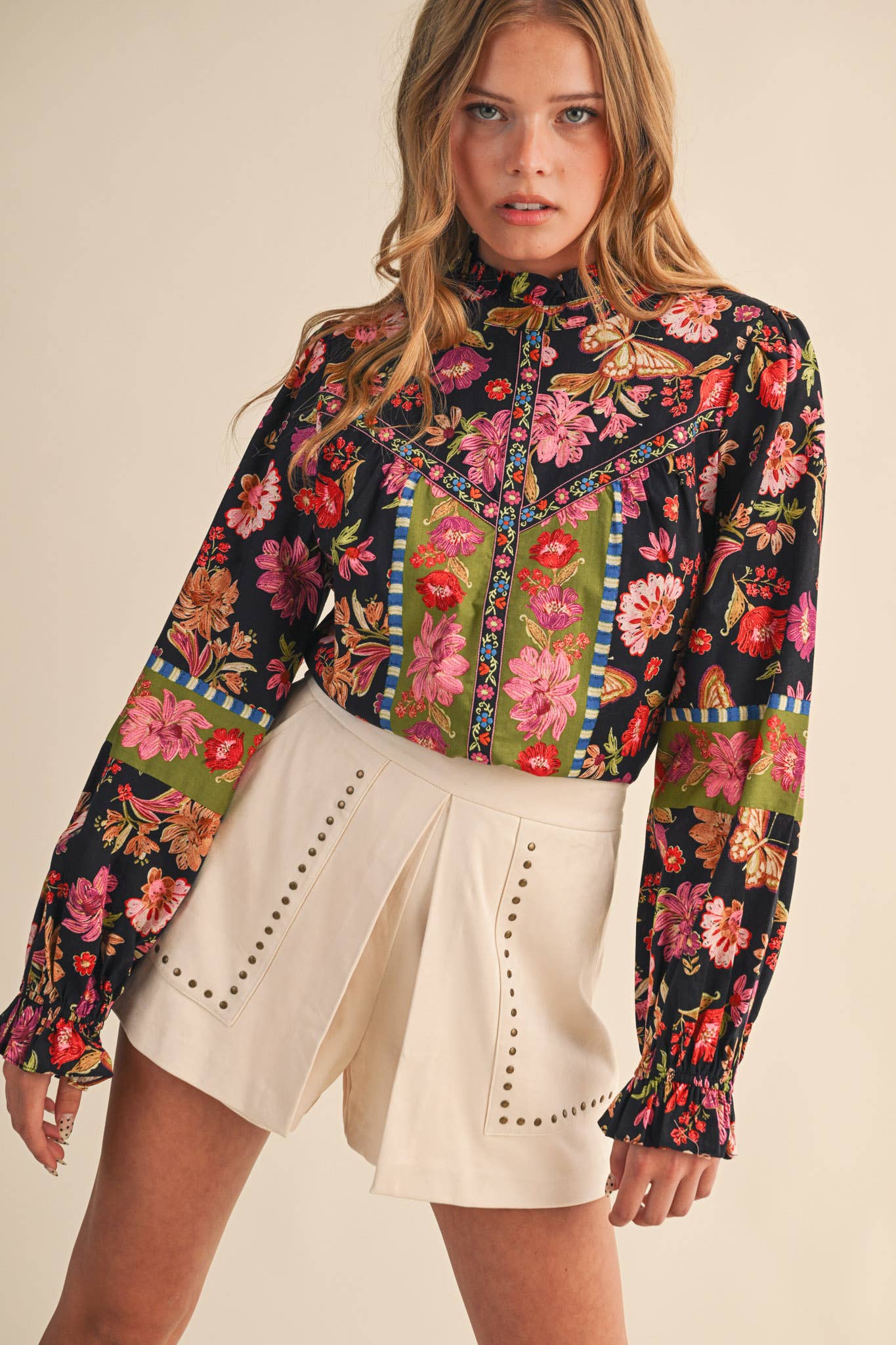 EXCLUSIVE FLORAL BORDER PRINT TOP WITH FLORAL TRIM MTP4097 - Suburban Boho